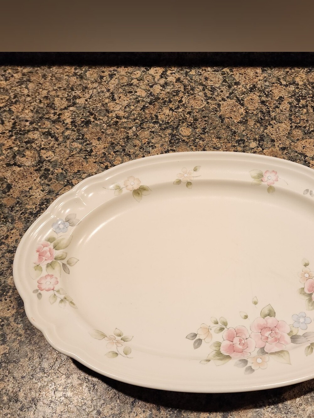 Pfaltzgraff Tea Rose Scalloped Serving Plater